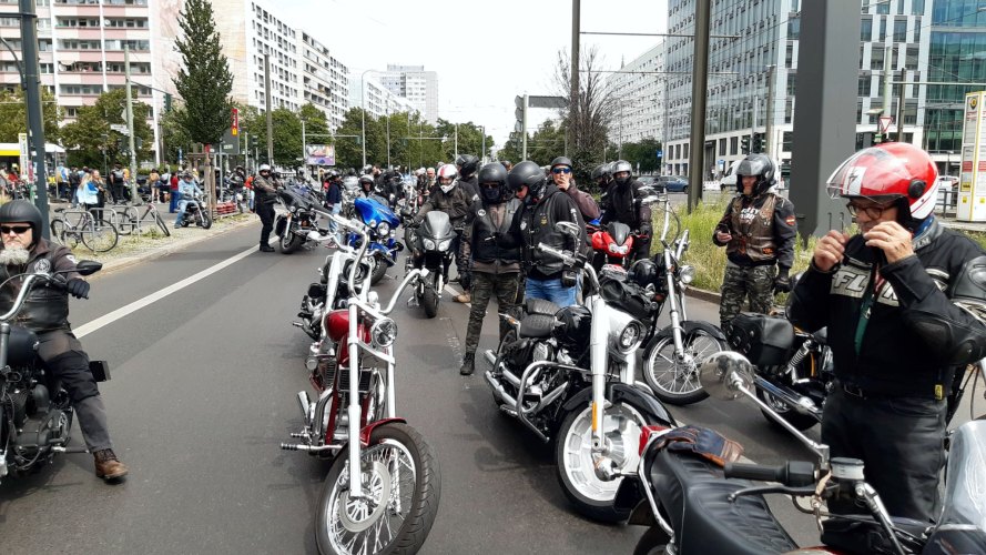 Motorraddemo im August in Berlin-06.jpg